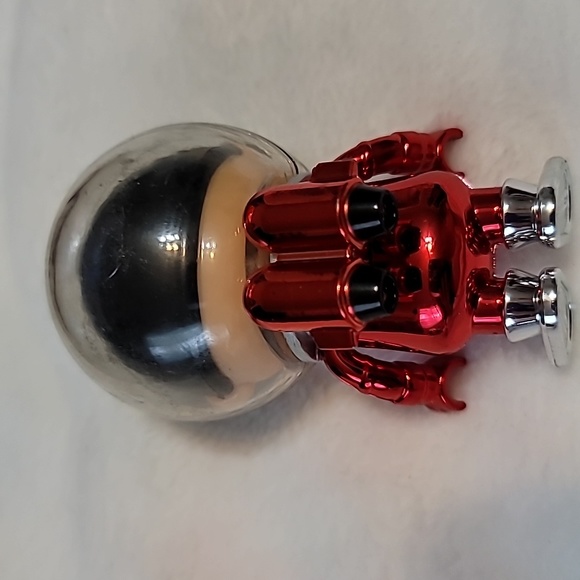 Ryan's World 2018 Ryan Red Astronaut Space Suit 3" Figure - Picture 2 of 4